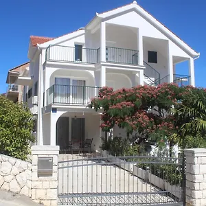 https://apartment-udovicic-trogir.splithotels.org